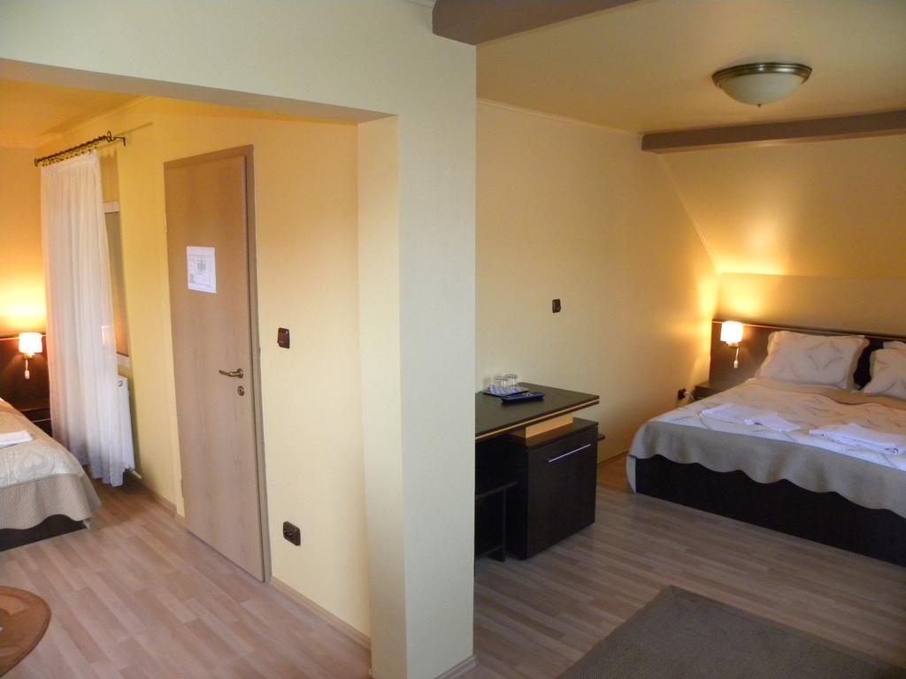 Hotel Casa Enescu Bran  Pokój zdjęcie