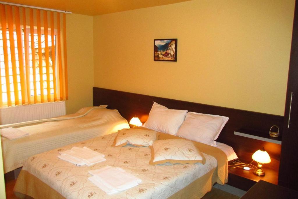 Hotel Casa Enescu Bran  Pokój zdjęcie